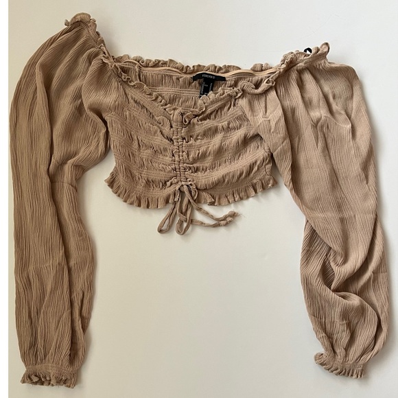 Forever 21 Women’s Tan Log Sleeves Ruched Crop Top Size Medium - Picture 4 of 6